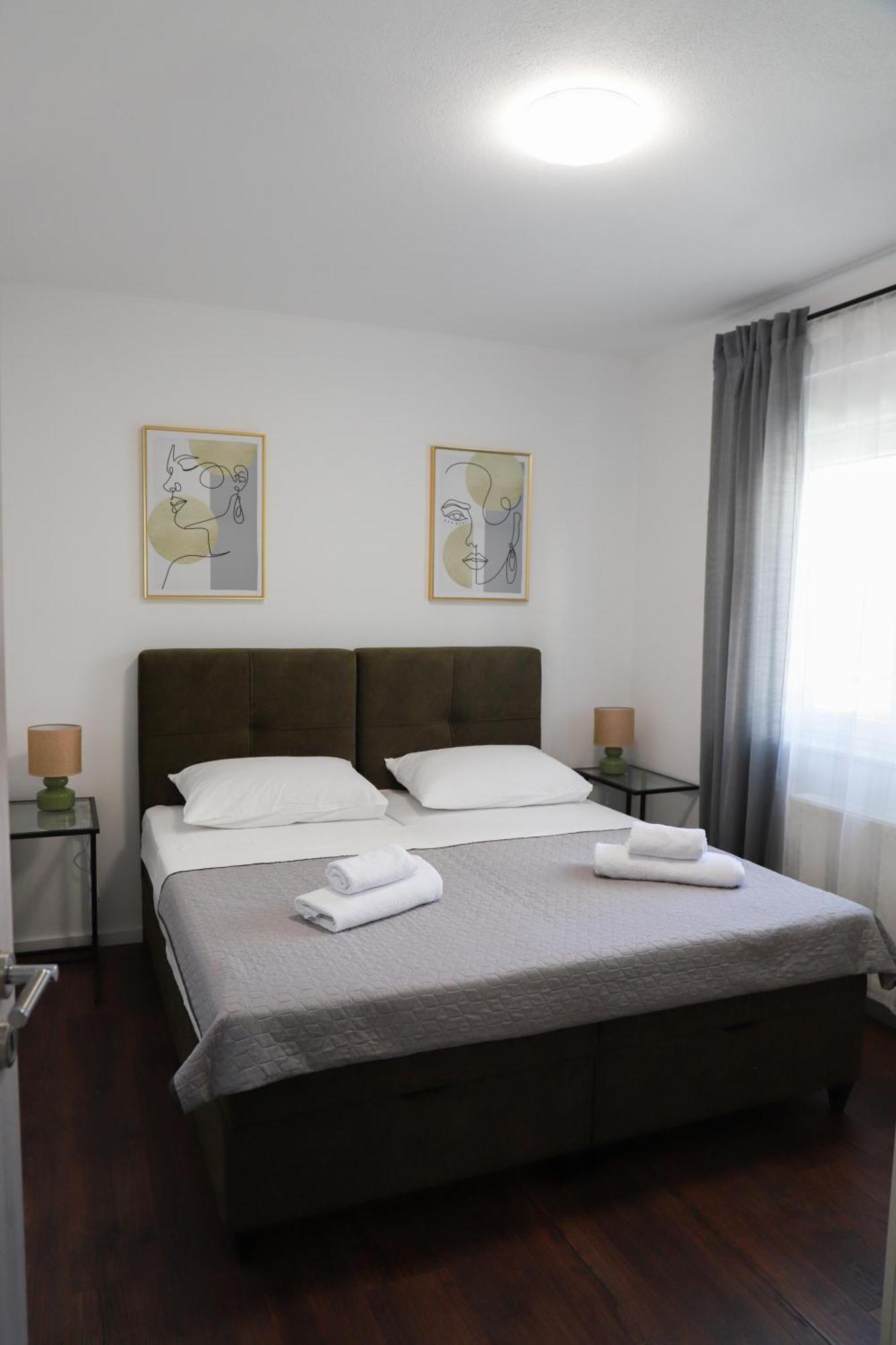 זאדאר Holiday Apartments Ivano & Leo - Private Parking מראה חיצוני תמונה