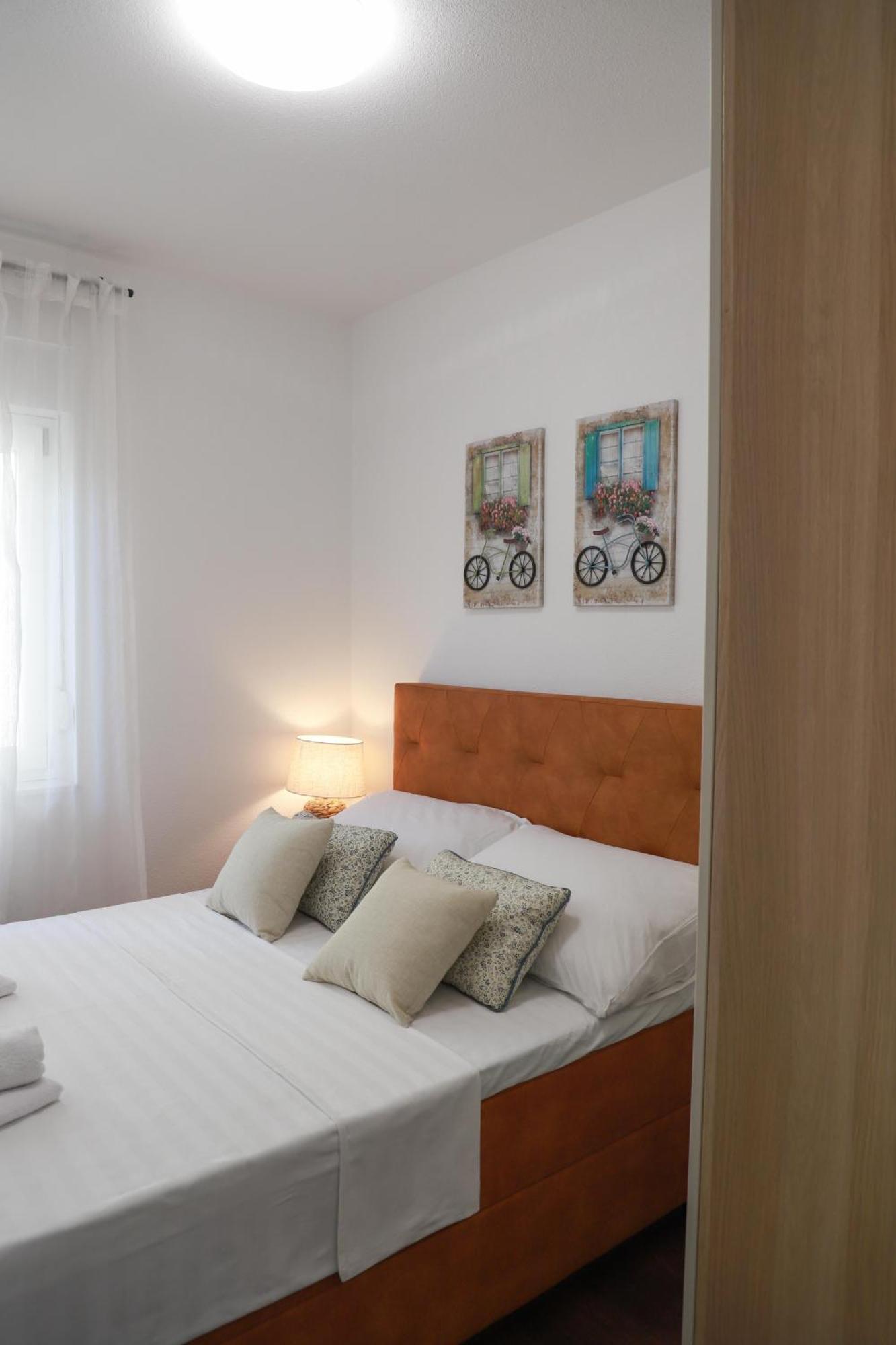 זאדאר Holiday Apartments Ivano & Leo - Private Parking מראה חיצוני תמונה