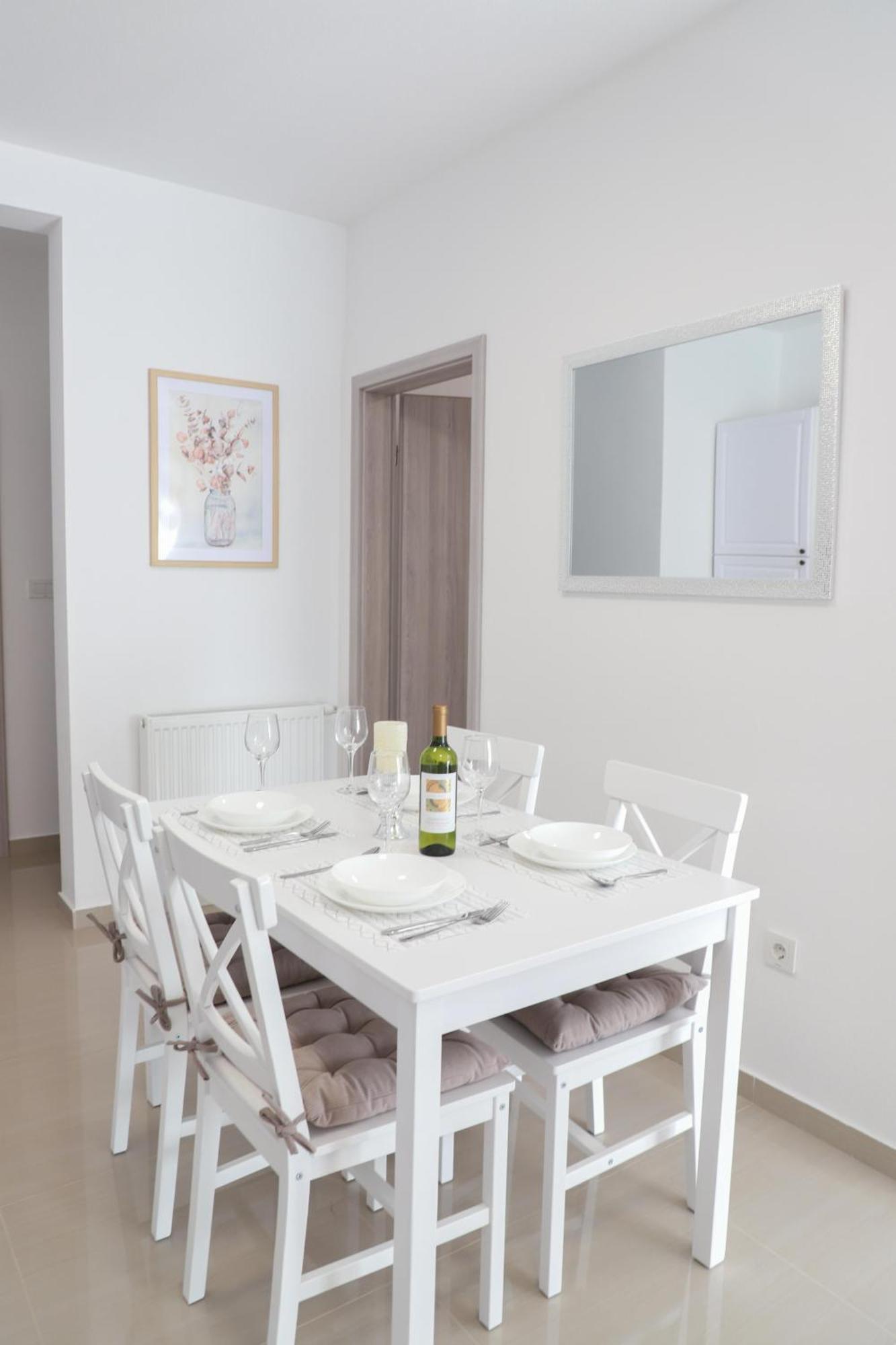 זאדאר Holiday Apartments Ivano & Leo - Private Parking מראה חיצוני תמונה