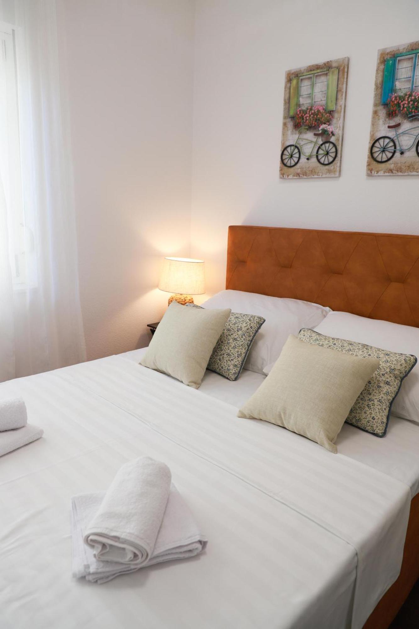 זאדאר Holiday Apartments Ivano & Leo - Private Parking מראה חיצוני תמונה