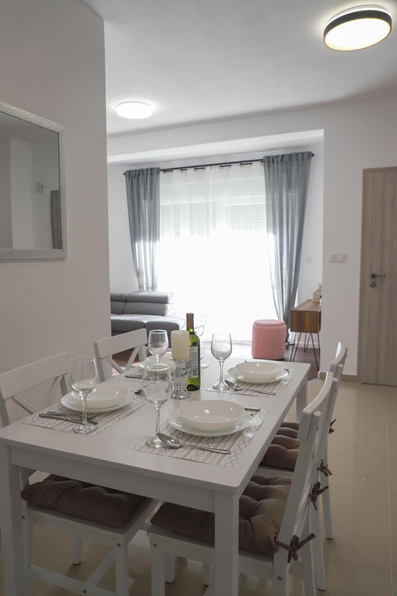 זאדאר Holiday Apartments Ivano & Leo - Private Parking מראה חיצוני תמונה
