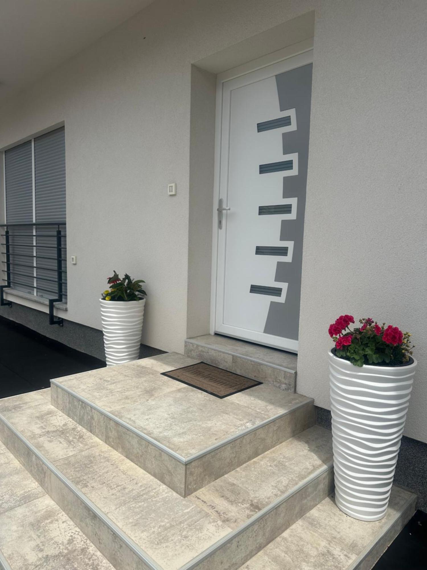 זאדאר Holiday Apartments Ivano & Leo - Private Parking מראה חיצוני תמונה